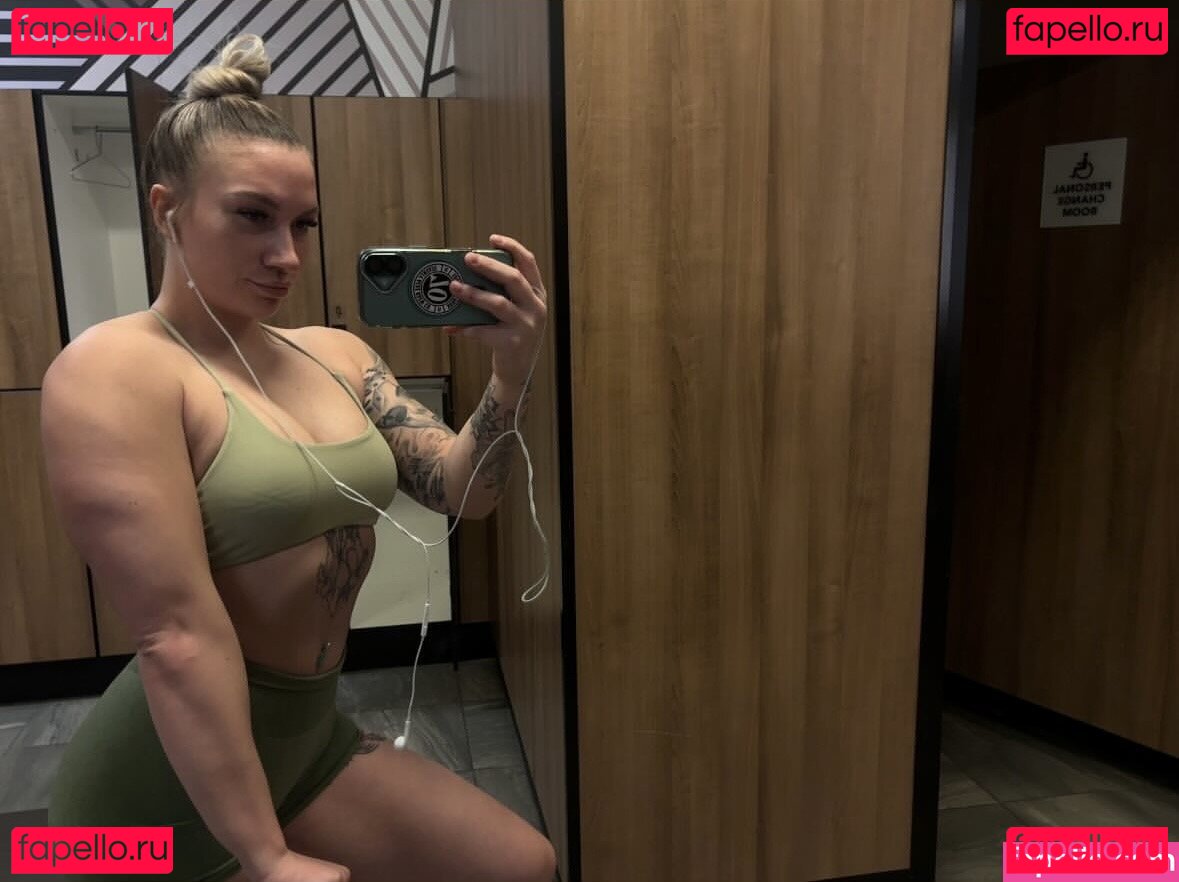 Taylor Flewin / taylorflewin / taylorwhitetv Onlyfans Photo Gallery 