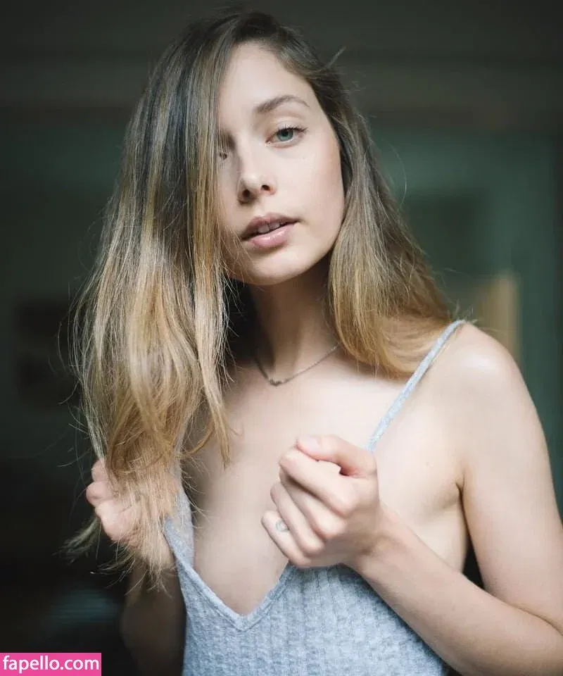 Darling Cute Onlyfans Photo Gallery 