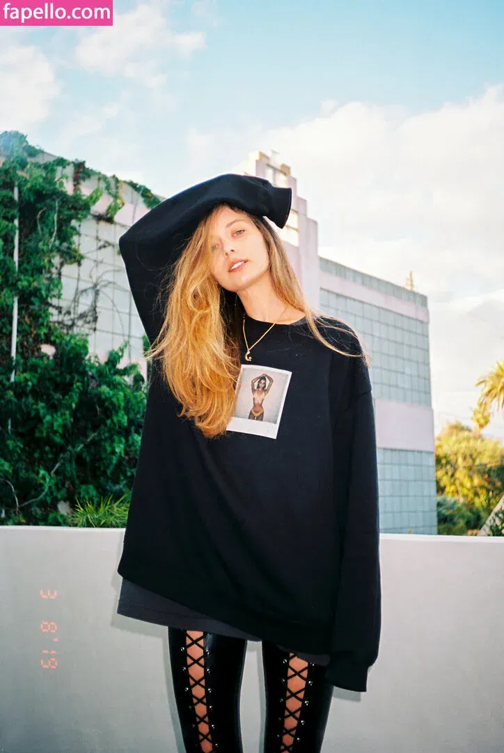 Darling Cute Onlyfans Photo Gallery 