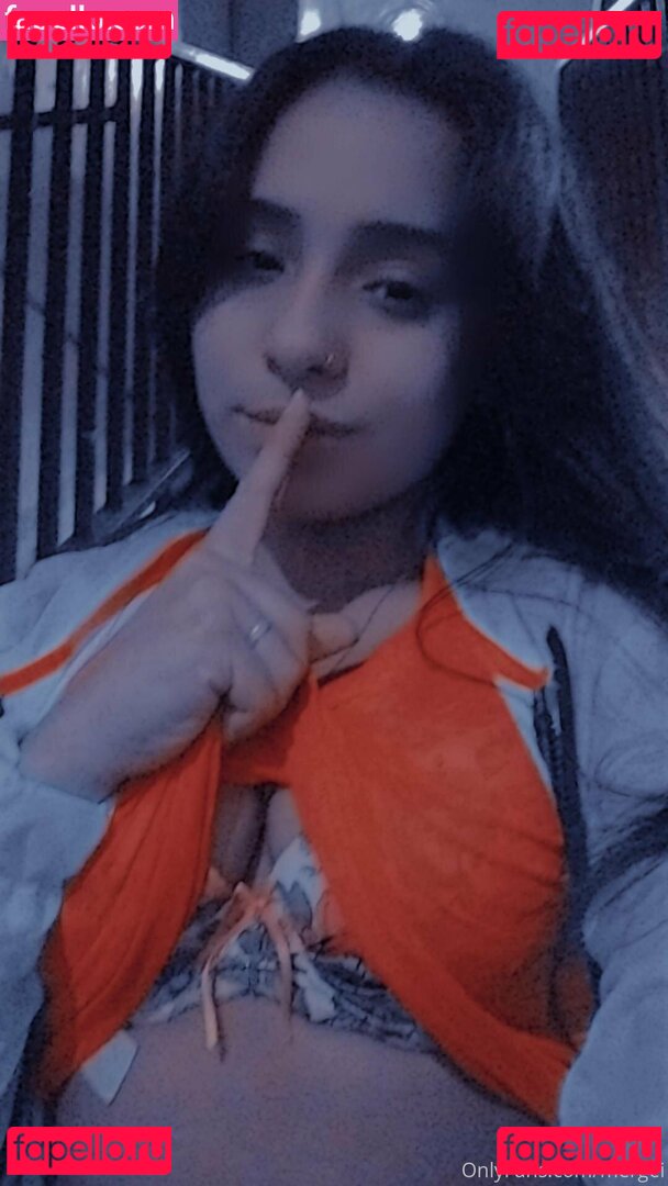 theweedcousin / yiyisweetcousin