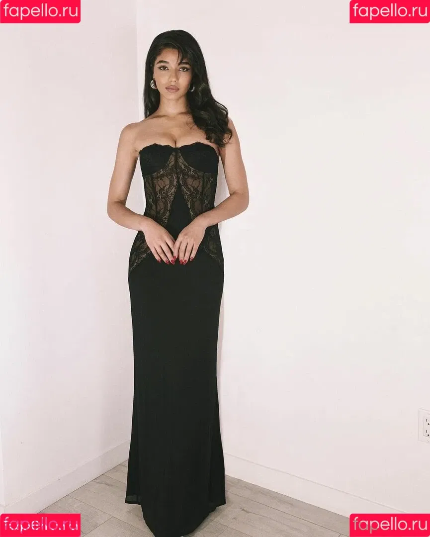Yovanna Ventura Onlyfans Photo Gallery 