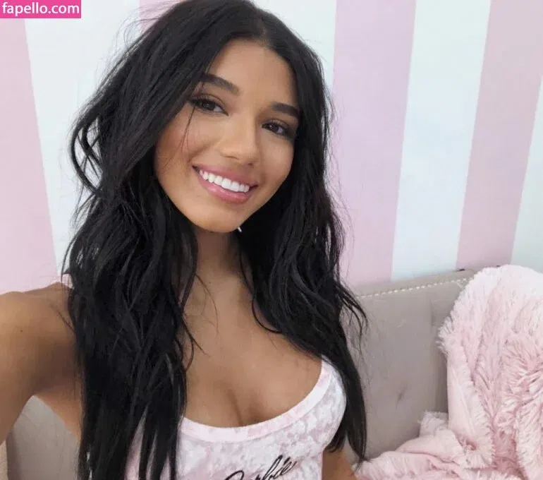 Yovanna Ventura Onlyfans Photo Gallery 