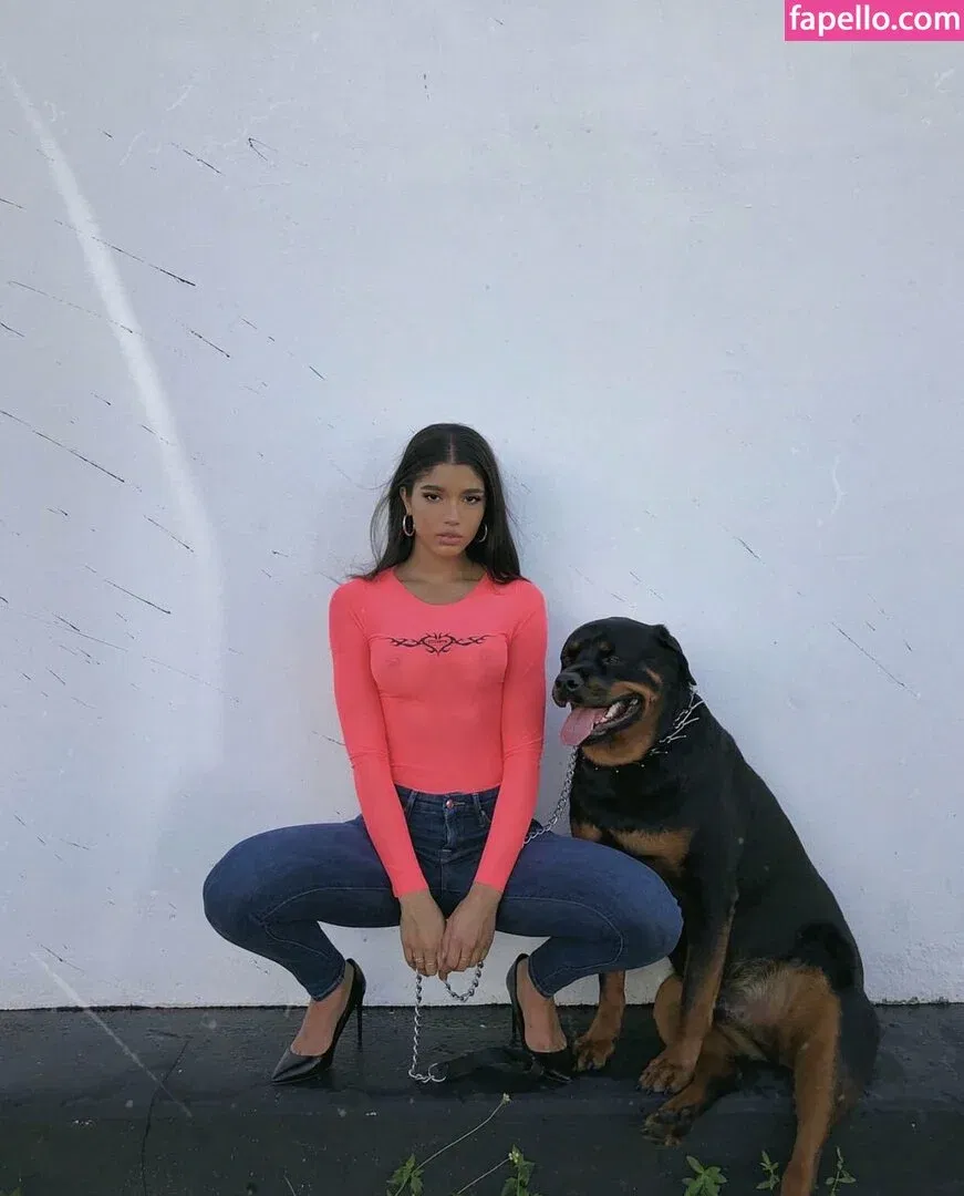 Yovanna Ventura Onlyfans Photo Gallery 