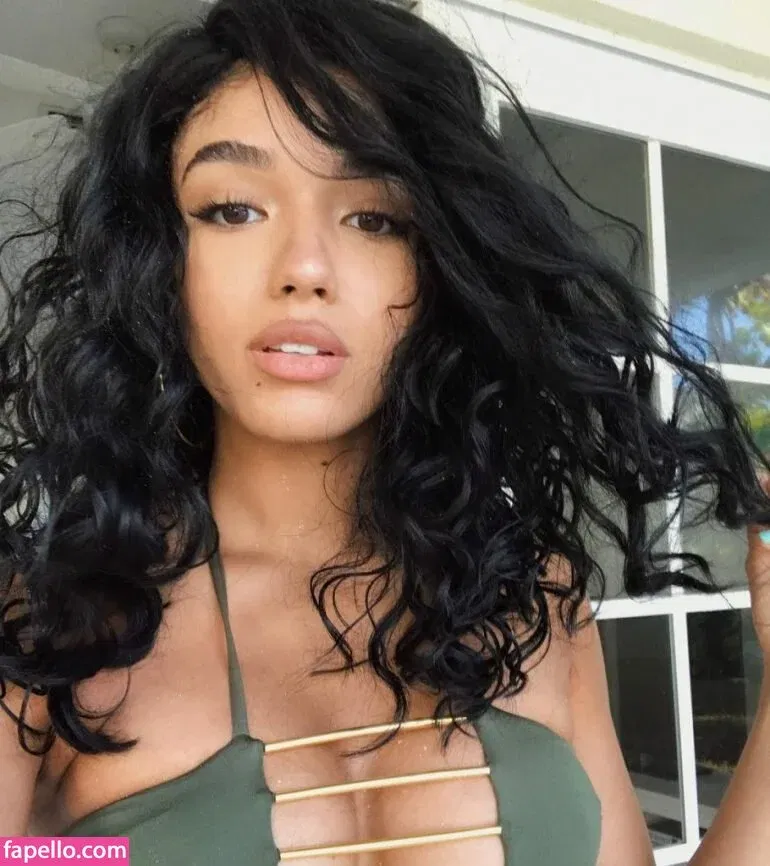 Yovanna Ventura Onlyfans Photo Gallery 