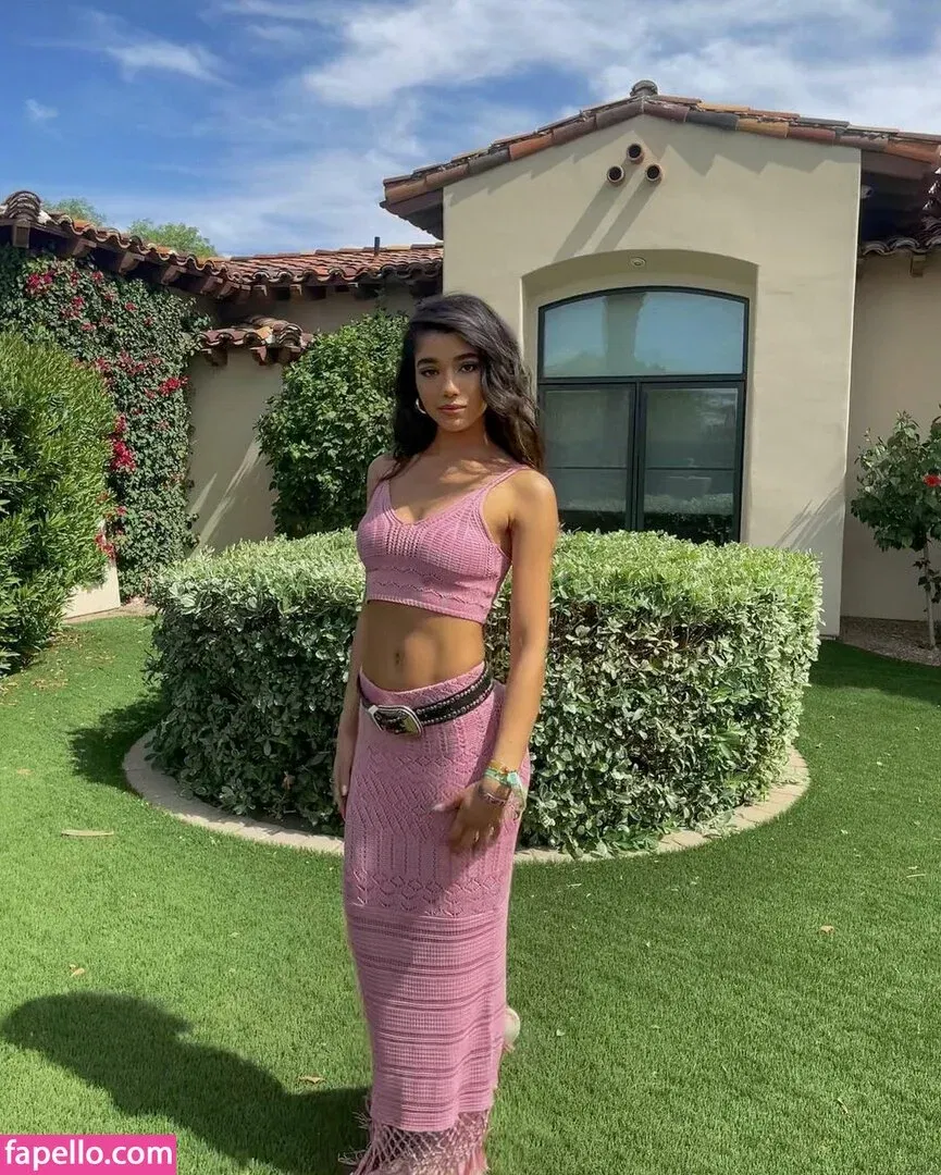 Yovanna Ventura Onlyfans Photo Gallery 