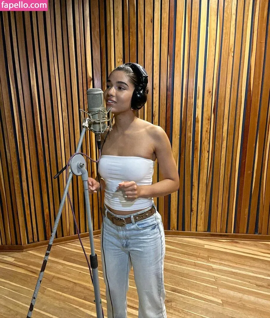 Yovanna Ventura Onlyfans Photo Gallery 