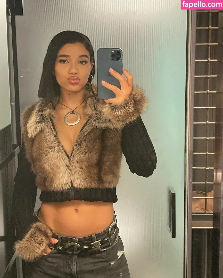 Yovanna Ventura Onlyfans Photo Gallery 