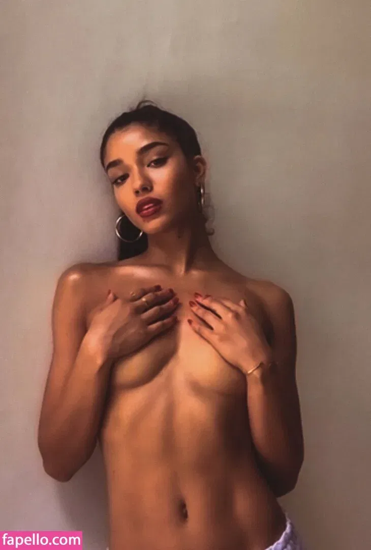 Yovanna Ventura Onlyfans Photo Gallery 