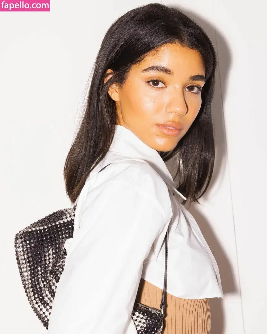 Yovanna Ventura Onlyfans Photo Gallery 