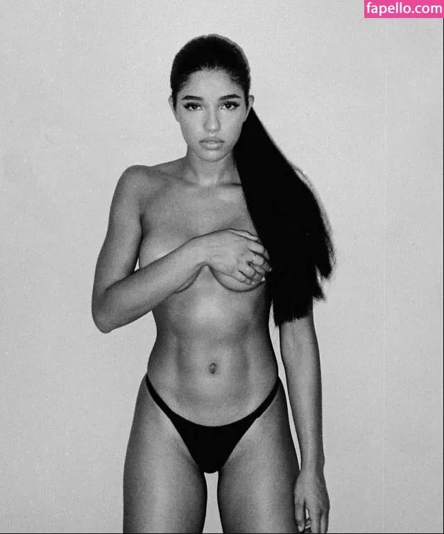 Yovanna Ventura Onlyfans Photo Gallery 