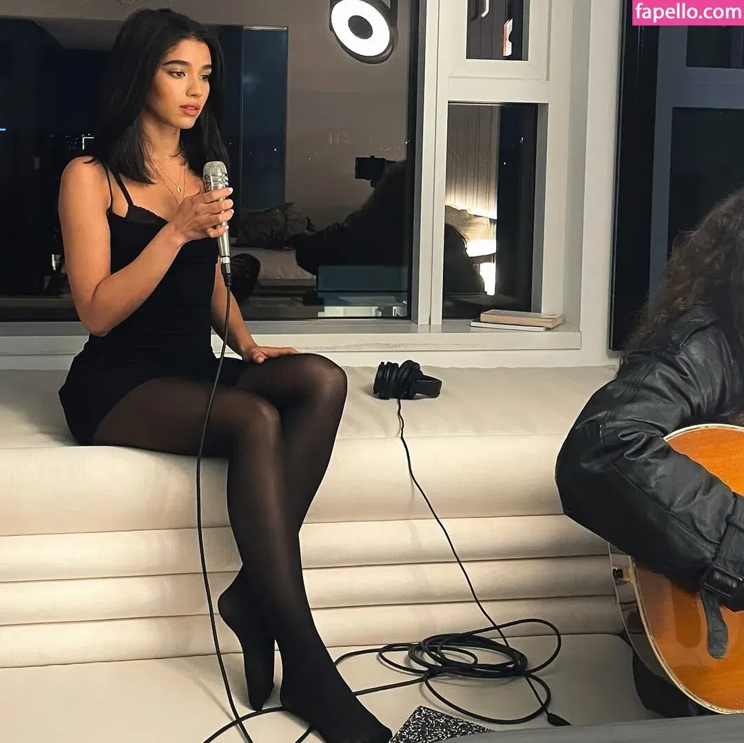 Yovanna Ventura Onlyfans Photo Gallery 