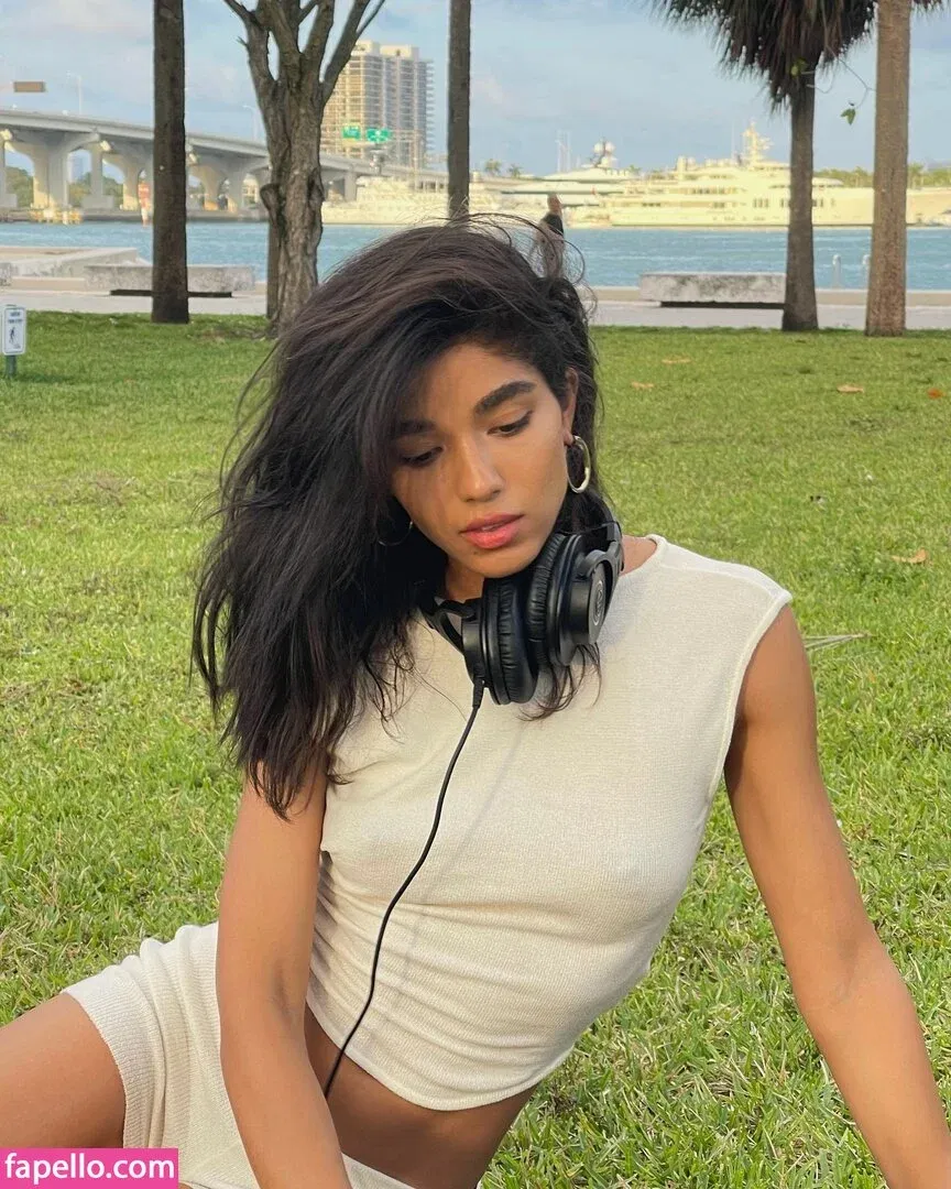 Yovanna Ventura Onlyfans Photo Gallery 