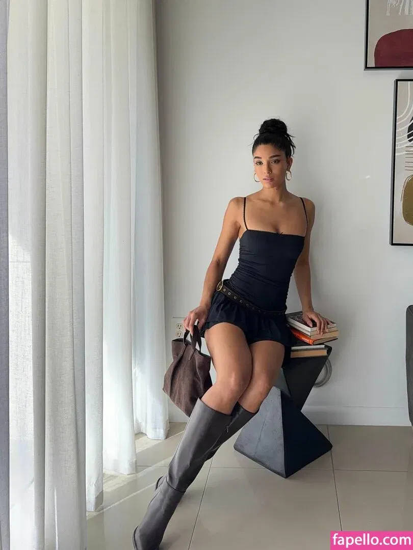 Yovanna Ventura Onlyfans Photo Gallery 