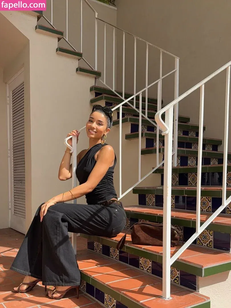 Yovanna Ventura Onlyfans Photo Gallery 