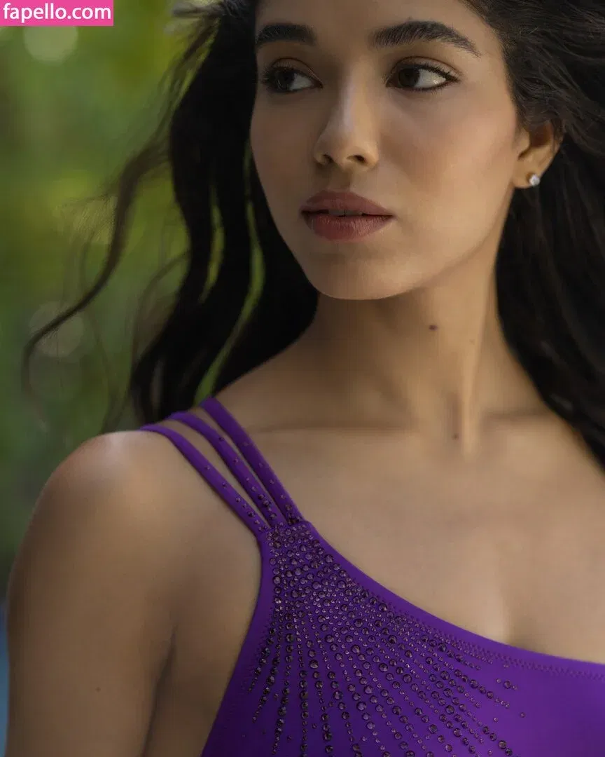 Yovanna Ventura Onlyfans Photo Gallery 