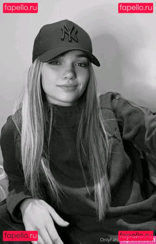 Sassyt33n Onlyfans Photo Gallery 