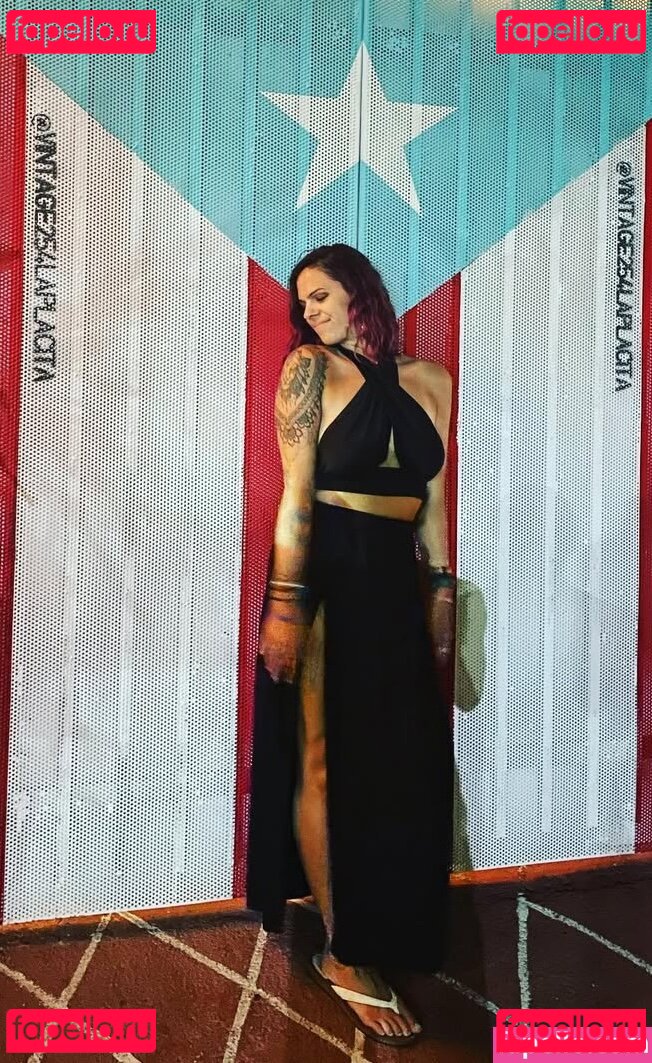 Kayristin / Kirstin Onlyfans Photo Gallery 