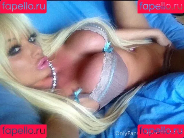 welovepiesvip Onlyfans Photo Gallery 