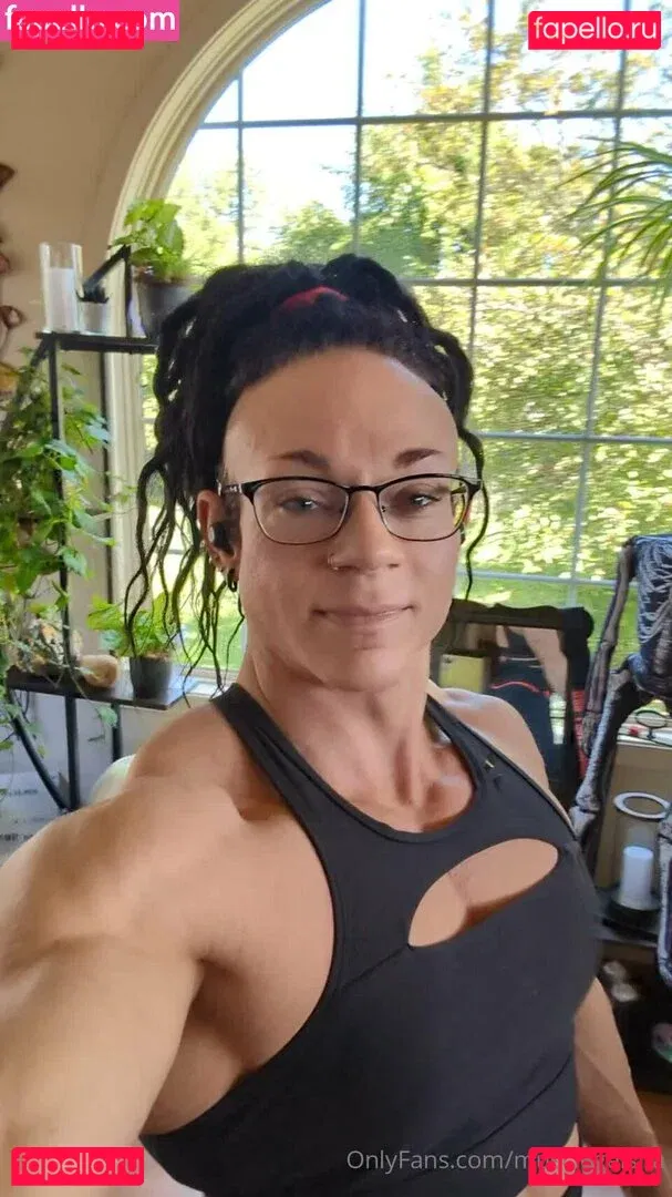 Angela Yeo Onlyfans Photo Gallery 