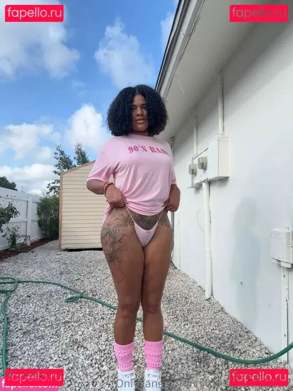 cynthiag1212 Onlyfans Photo Gallery 