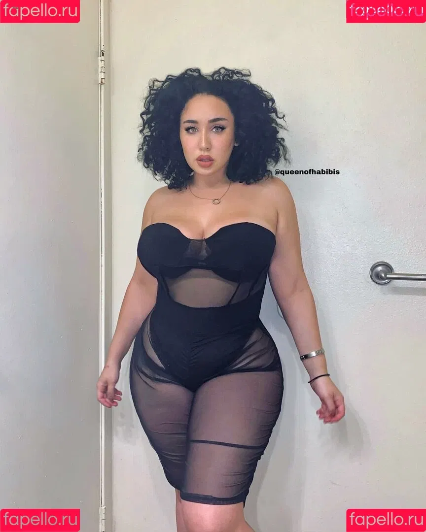 Tana Habibi Onlyfans Photo Gallery 