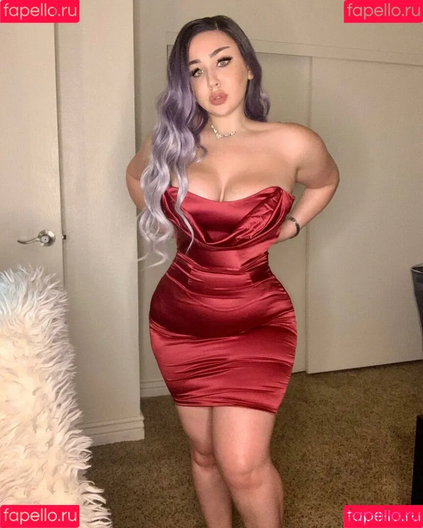 Tana Habibi Onlyfans Photo Gallery 