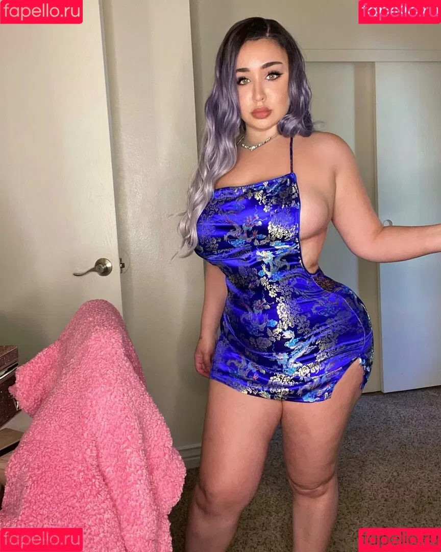 Tana Habibi Onlyfans Photo Gallery 