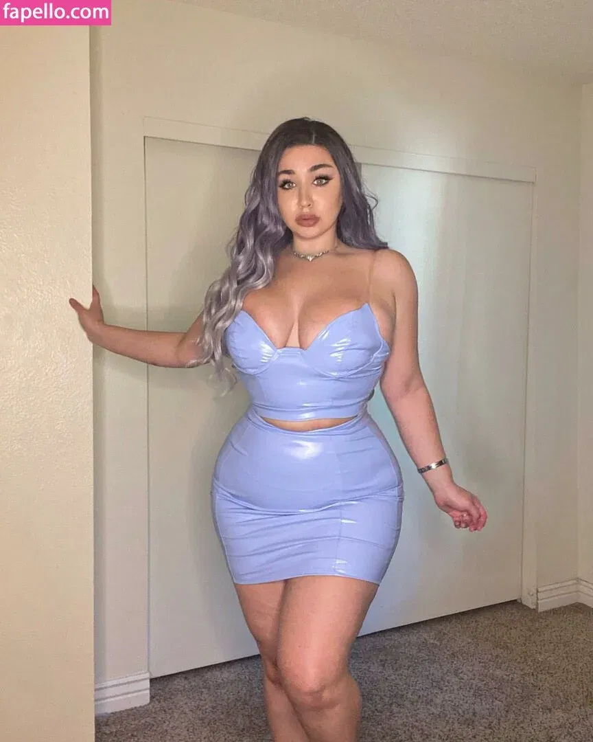 Tana Habibi Onlyfans Photo Gallery 