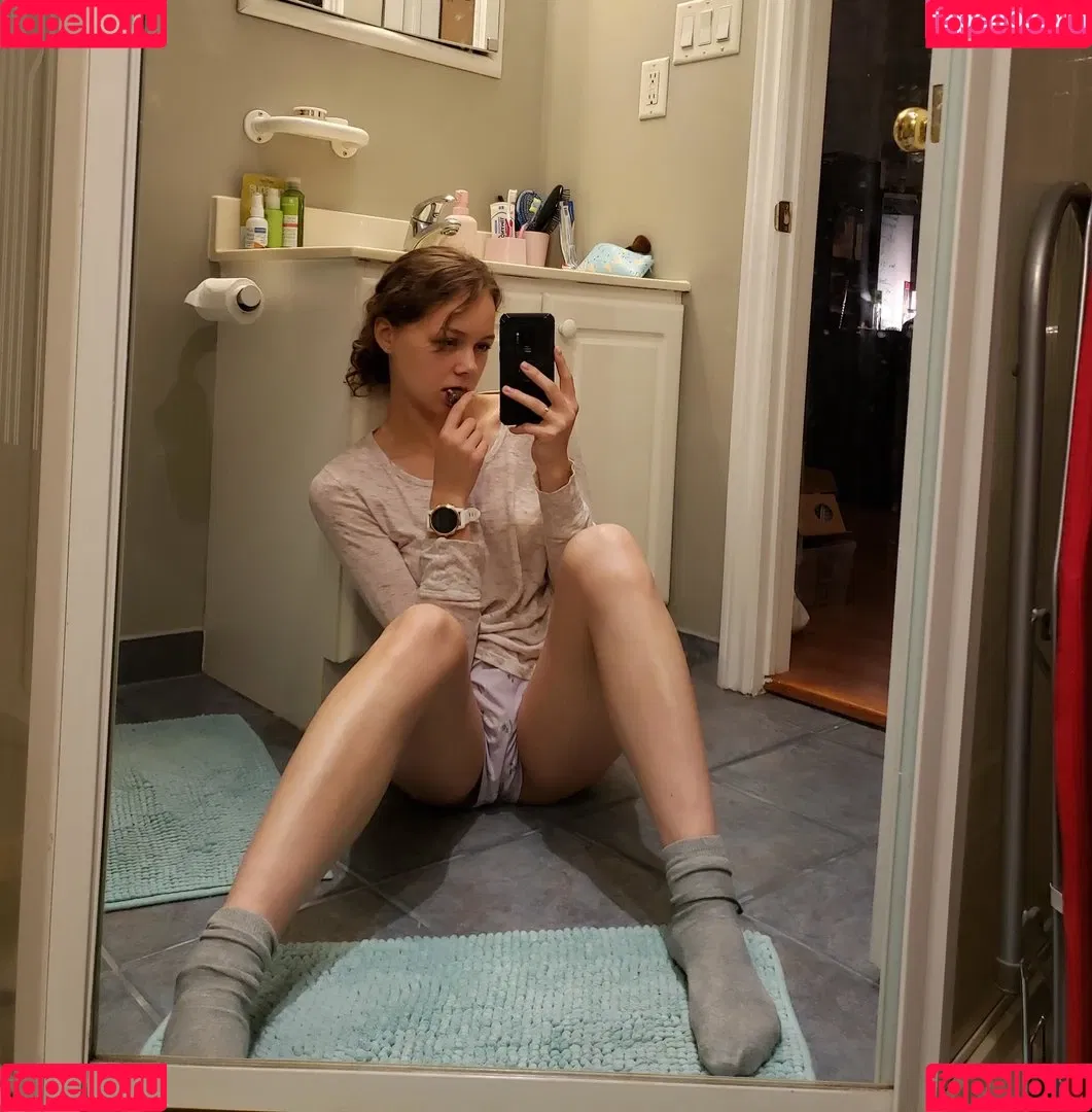 Tittyteaze Onlyfans Photo Gallery 