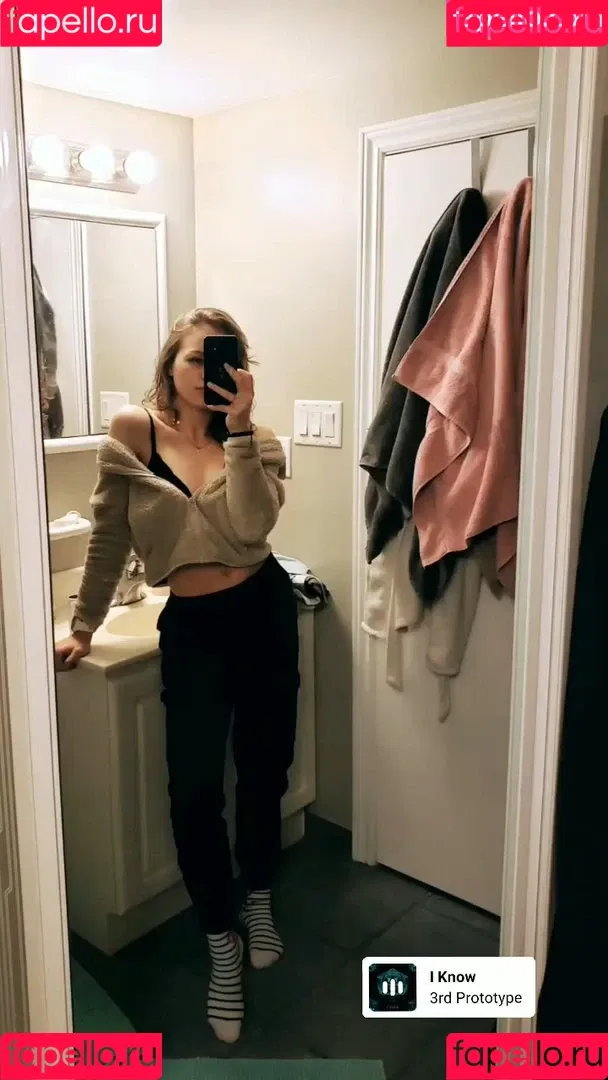 Tittyteaze Onlyfans Photo Gallery 
