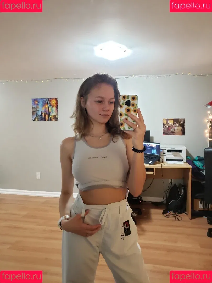 Tittyteaze Onlyfans Photo Gallery 