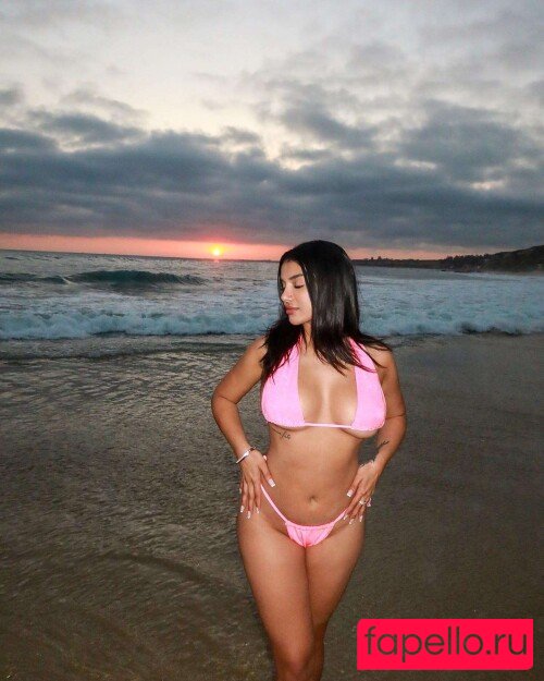 Alishba Sheikh / alishbasheikh / alishbashkk Nude Onlyfans Photo 41