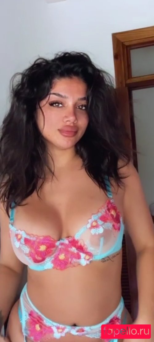 Alishba Sheikh / alishbasheikh / alishbashkk Nude Onlyfans Photo 4