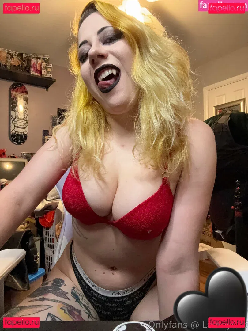 Laineycat Onlyfans Photo Gallery 