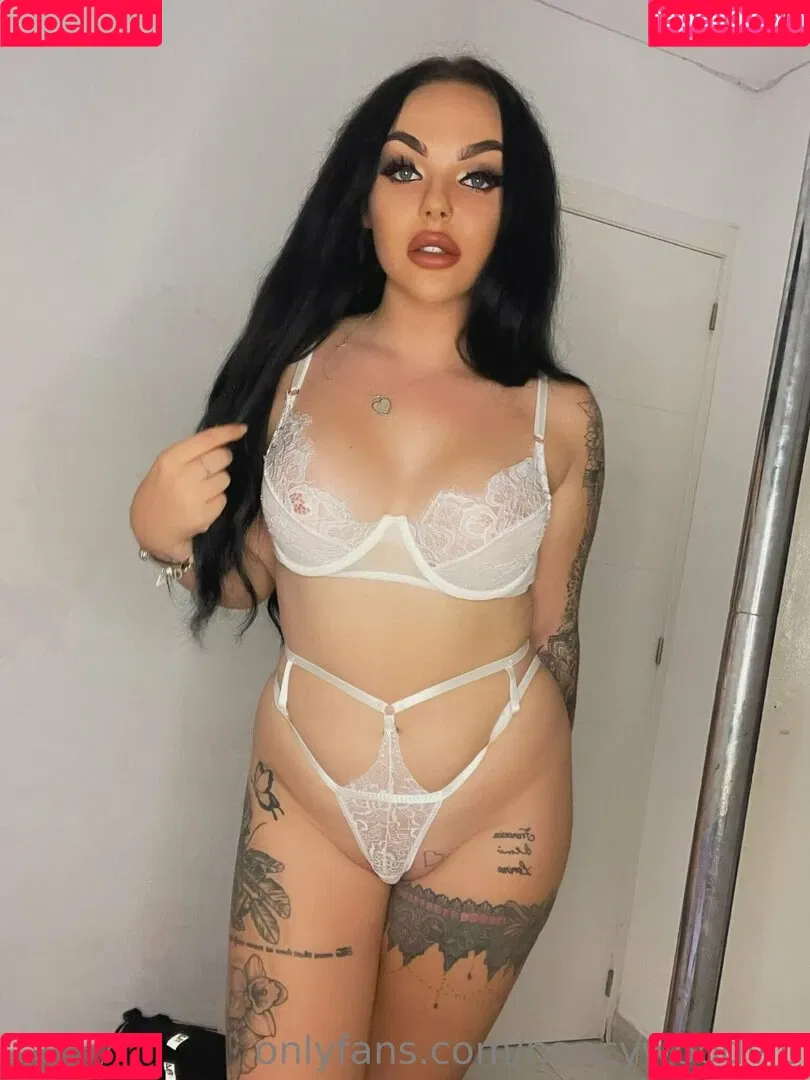 itsnancywoodfree Onlyfans Photo Gallery 