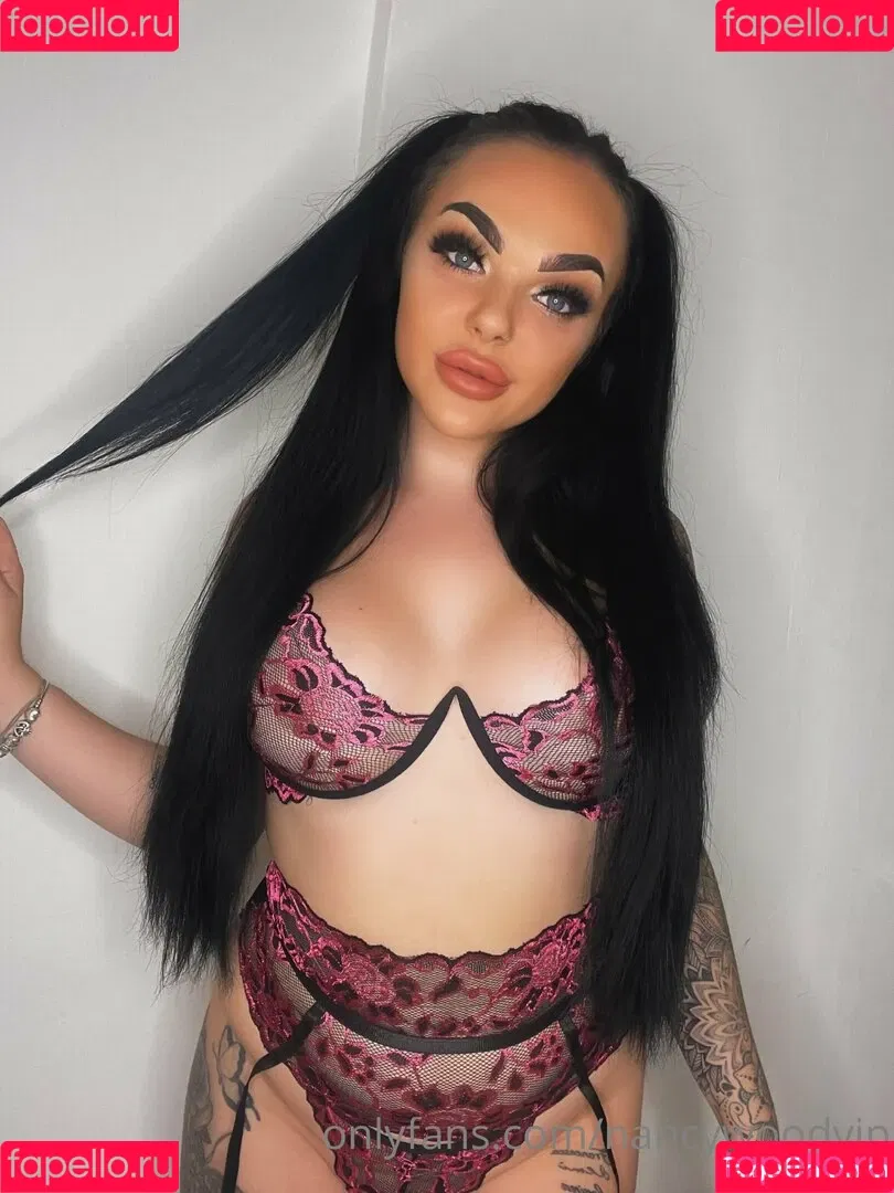 itsnancywoodfree Onlyfans Photo Gallery 