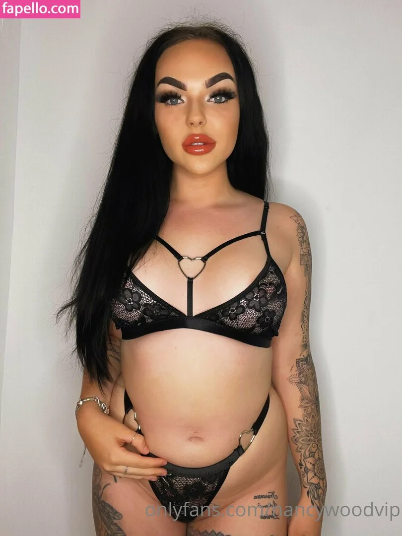 itsnancywoodfree Onlyfans Photo Gallery 