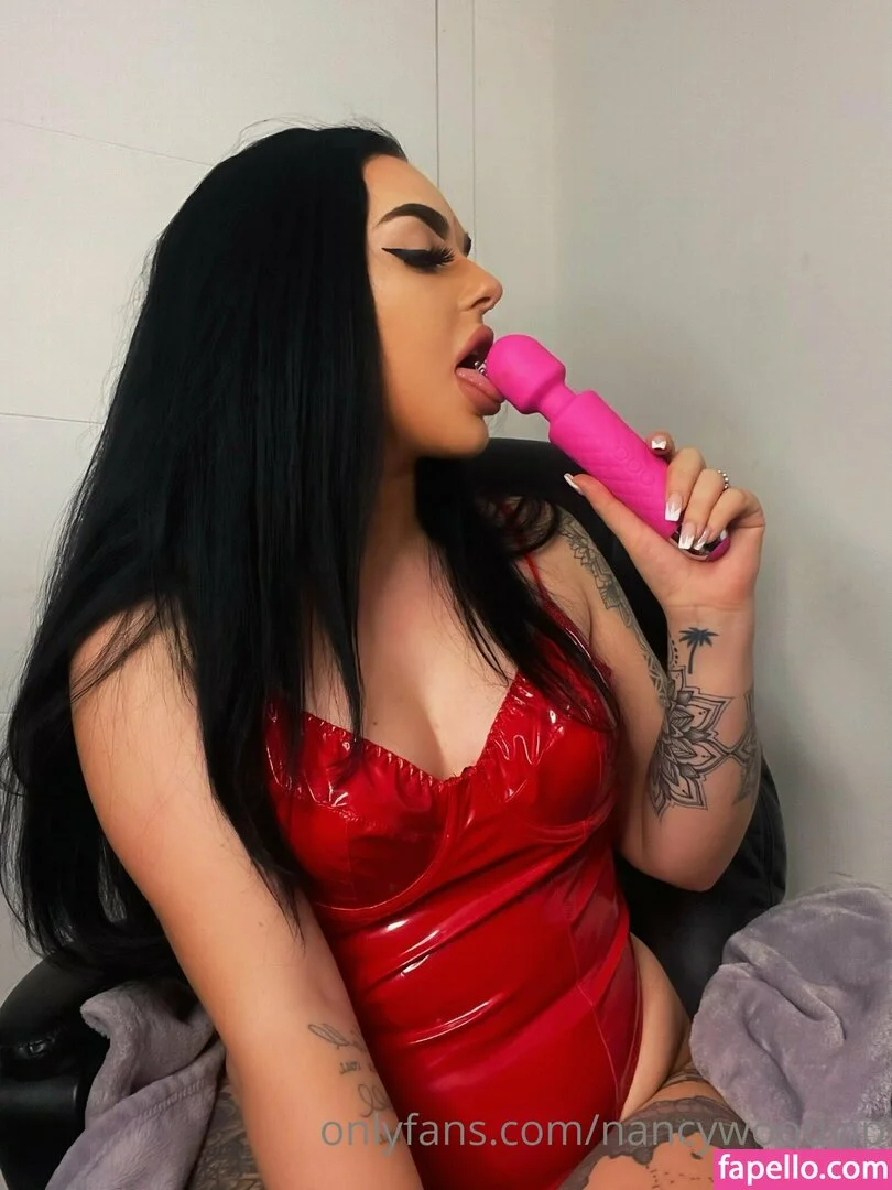 itsnancywoodfree Onlyfans Photo Gallery 