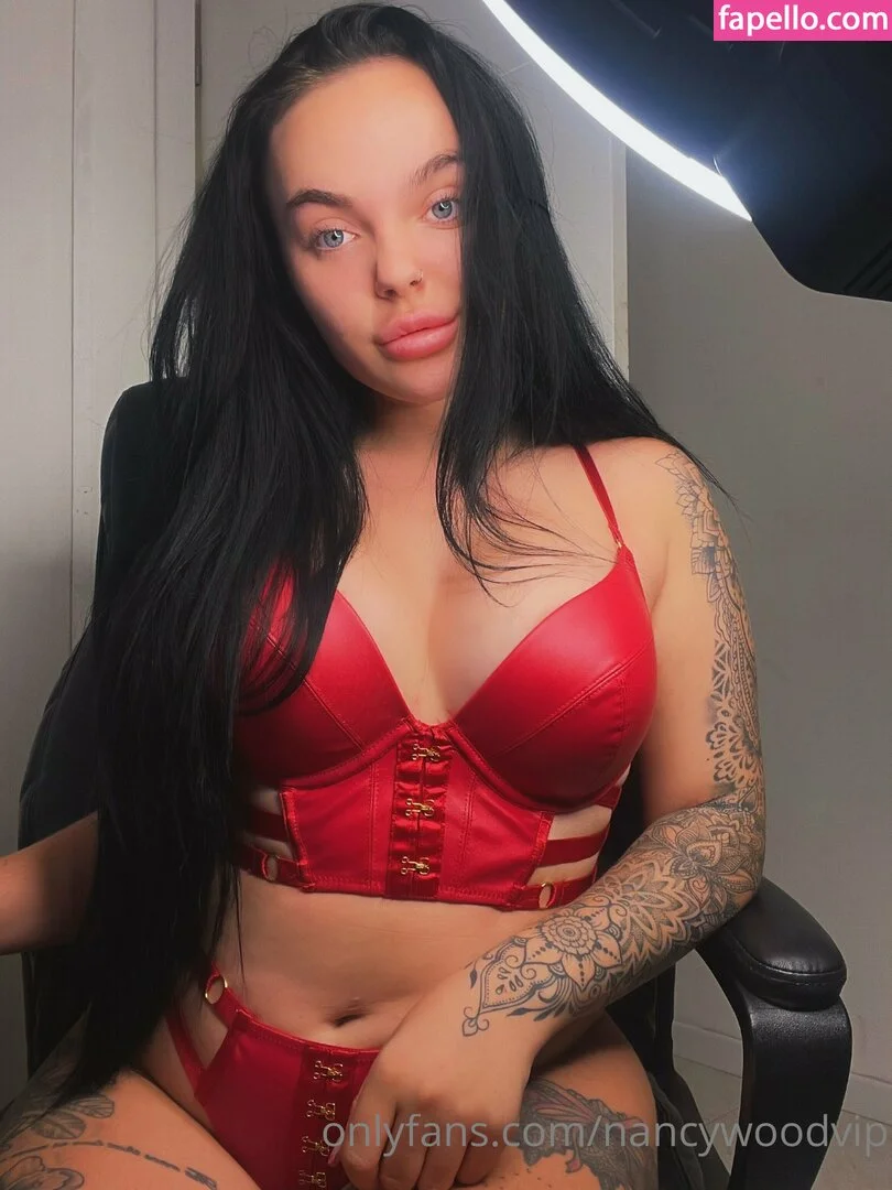 itsnancywoodfree Onlyfans Photo Gallery 