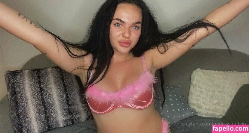 itsnancywoodfree Onlyfans Photo Gallery 