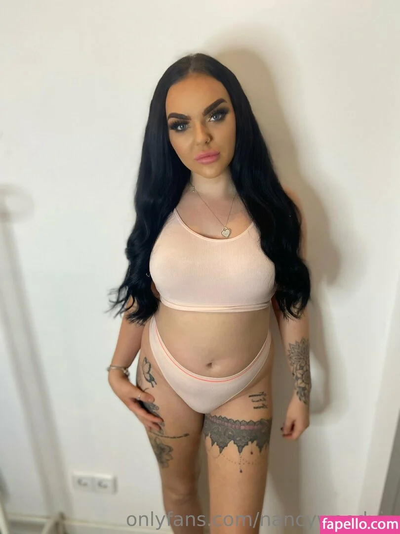 itsnancywoodfree Onlyfans Photo Gallery 