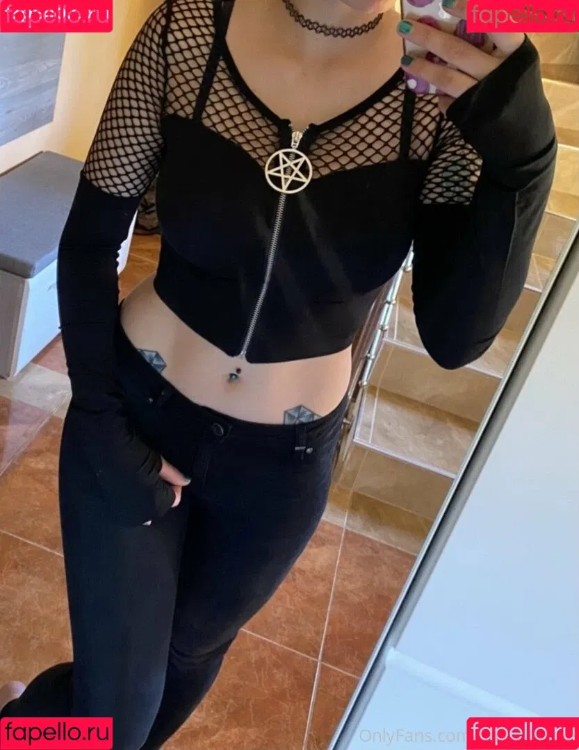 hollyhellfree Onlyfans Photo Gallery 