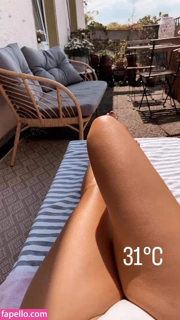 Miss.Sophy Onlyfans Photo Gallery 