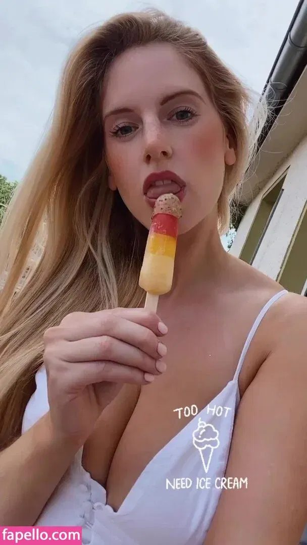 Miss.Sophy Onlyfans Photo Gallery 