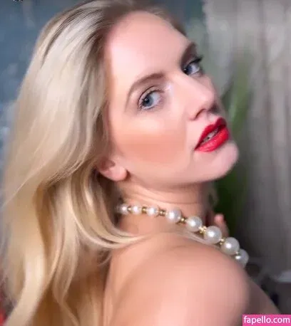 Miss.Sophy Onlyfans Photo Gallery 