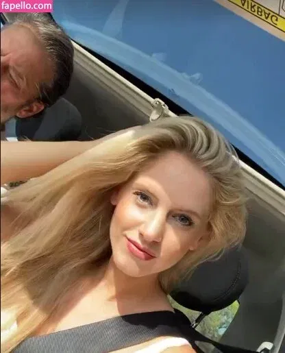 Miss.Sophy Onlyfans Photo Gallery 