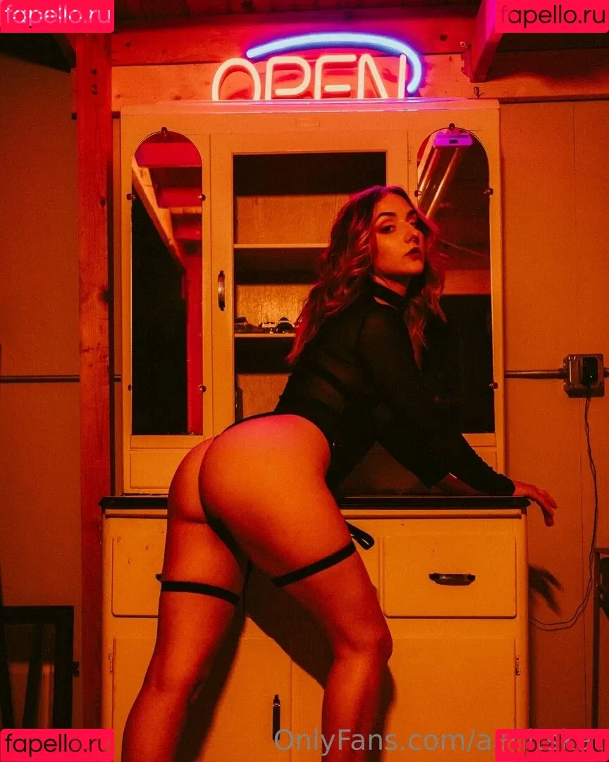 aahitskat Onlyfans Photo Gallery 