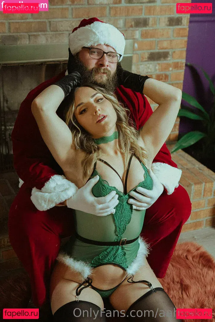 aahitskat Onlyfans Photo Gallery 