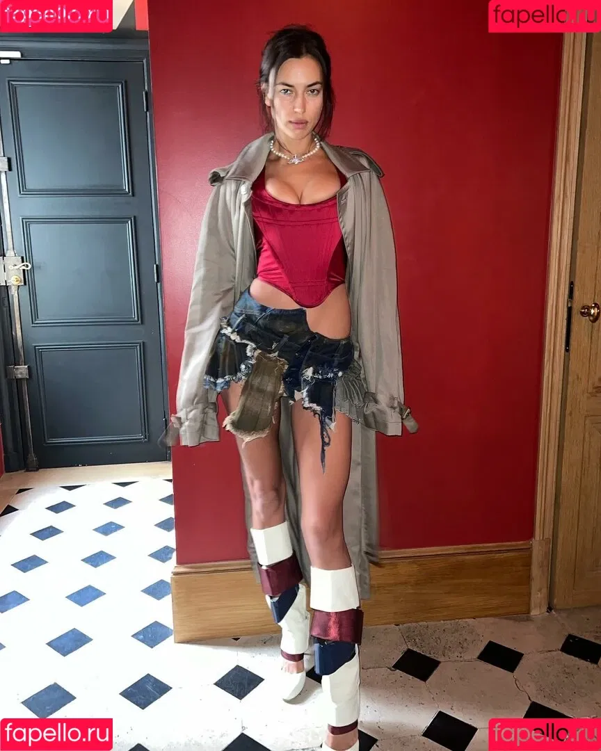 Irina Shayk Onlyfans Photo Gallery 