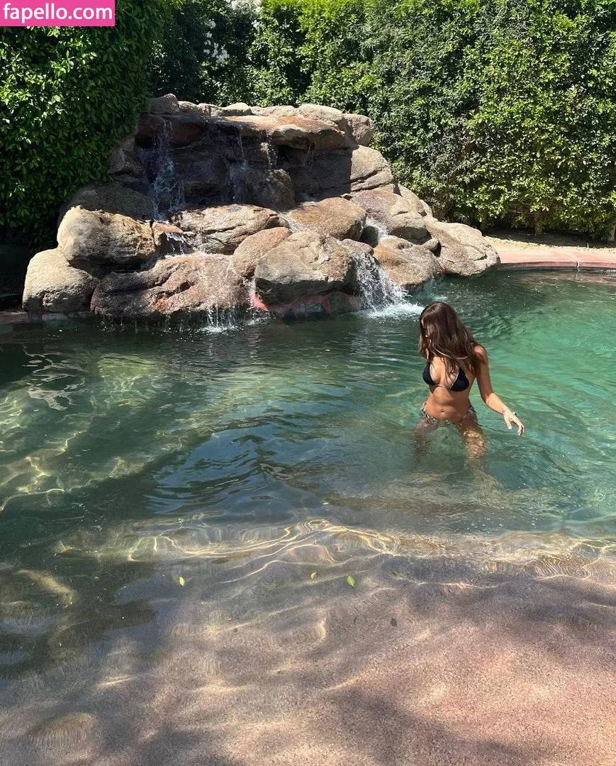 Irina Shayk Onlyfans Photo Gallery 